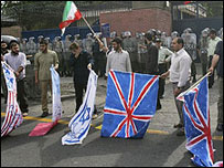 protes-kedubes-inggris-di-iran