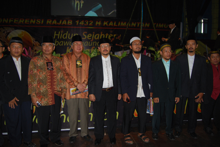 foto-bersama-tokoh-dan-jubir-hti Foto Bersama Tokoh dan Jubir HTI