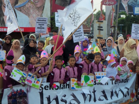 partisipasi-sdit-insantama-pada-tarhib-yg-diselenggarakan-hti-dpd-i-lampung Partisipasi SDIT Insantama Pada tarhib yg diselenggarakan HTI DPD I Lampung