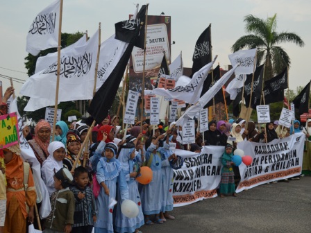 peserta-aksi-anak2-dan-ibu2 Peserta Aksi Anak-anak dan Ibu-ibu
